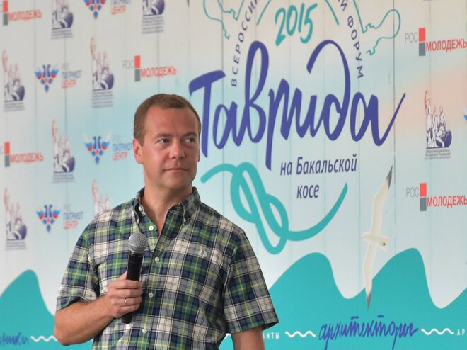 Медведев советует не увлекаться ремейками