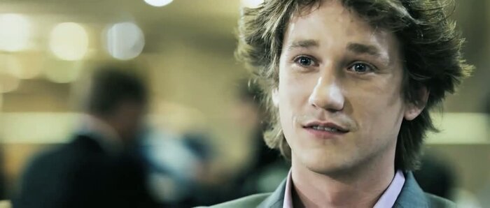 Поцелуй сквозь стену (2010) — Поцелуй сквозь стену. Трейлер — Фильм Про