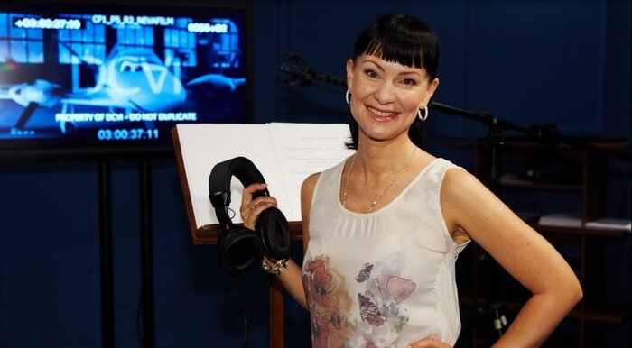 Нонна Гришаева и другие российские звёзды подарили голоса «Самолётам». Видео