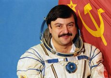 «Фильм Про. Экспертиза»: Исследуем «Гравитацию» с героем-космонавтом Мусой Манаровым