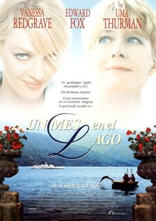 Месяц на озере