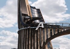 Marvel подарили Дауни-младшему сувенир из фильма «Мстители»