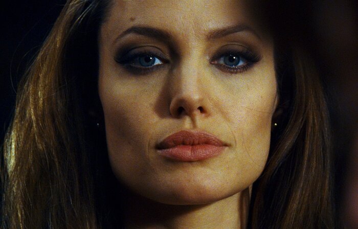 Анджелина Джоли может стать политиком