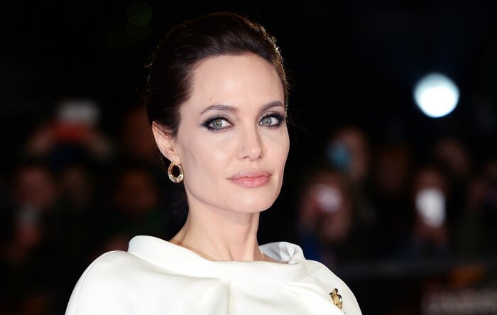 Анджелина Джоли заявила о борьбе с раковым заболеванием 