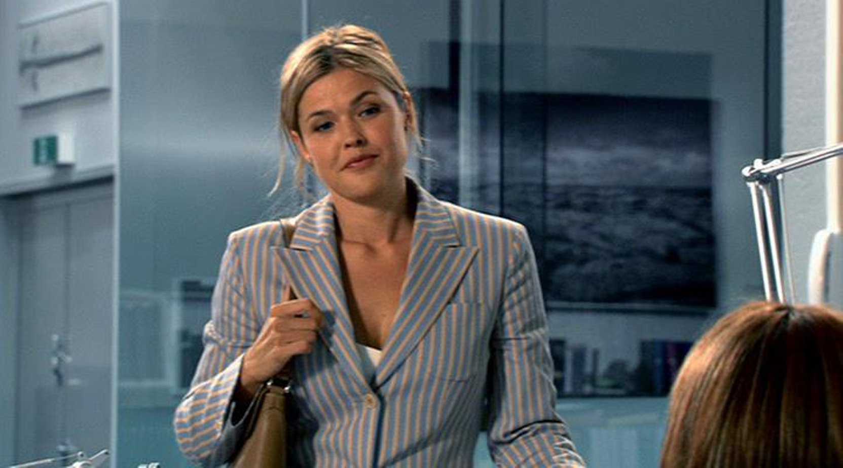 узы крови сериал кристина кокс. неприкаянный 3 (2004). неприкаянный 3 (2004). кино "это не любовь". фильм неприкаянная 2004.