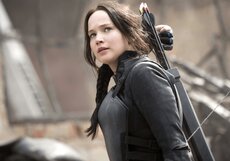 Фильм с Дженнифер Лоуренс «Голодные игры: Сойка-пересмешница. Часть 2» выходит в прокат