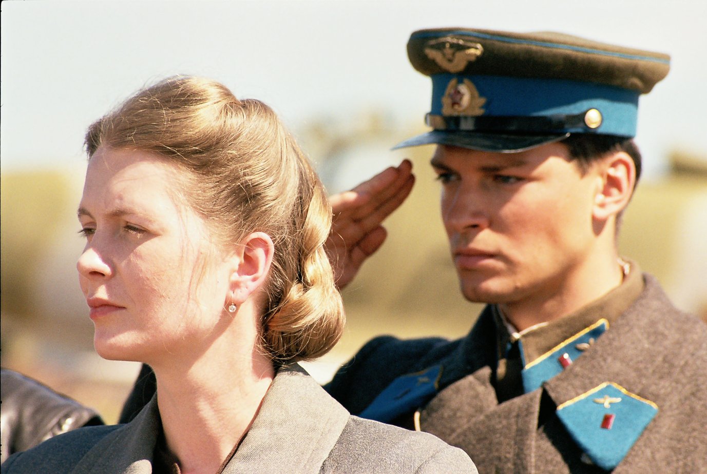 Жены военных в военное время