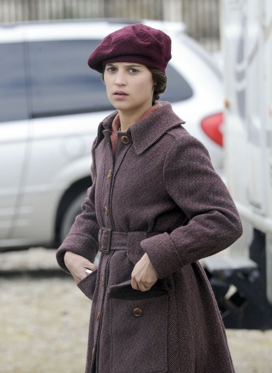 Воспоминания о будущем. Testament of Youth фильм. Testament of Youth 2014. Воспоминания о будущем фильм 2014. Алисия Викандер воспоминания о будущем.