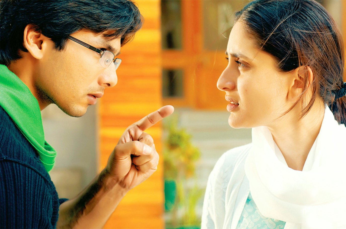 We met thursday. Jab we met. Jab we met. We met thursday. Shahid kapoor jab we met.