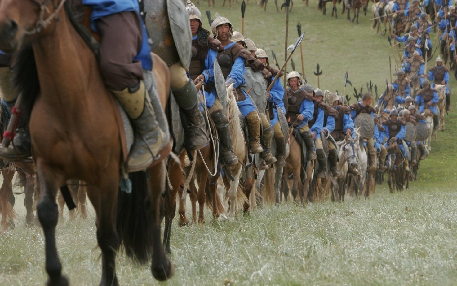 Хотя первый рейд монголов был направлен. Великий Монгол 2007.
