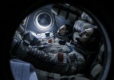 По следам «Гравитации»: «Время первых» и «Салют-7» идут след в след