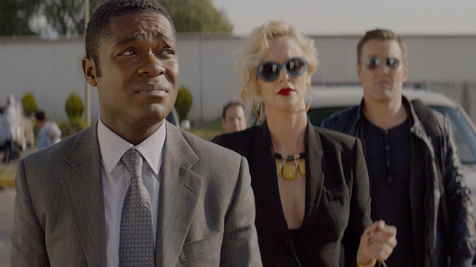 Смотреть Опасный бизнес (Gringo, 2019) видео Смотреть Опасный бизнес (Gringo, 2019) видео