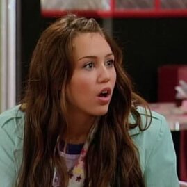 Игра Hannah Montana - Прически в парикмахерской : играть онлайн бесплатно