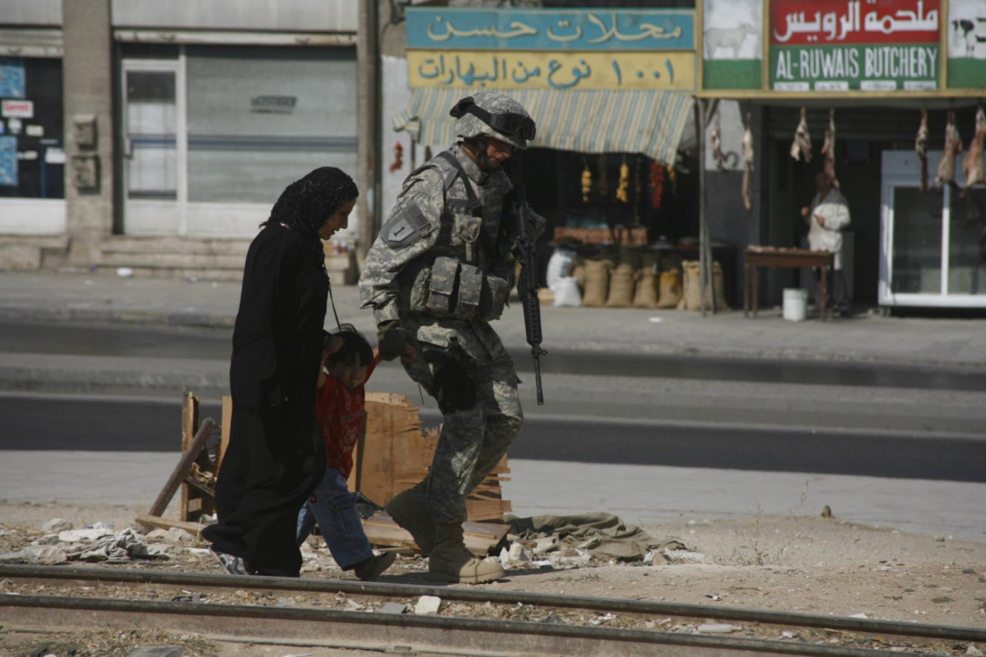 Bombing scene. Повелитель бури 2008. Повелитель бури кадры.