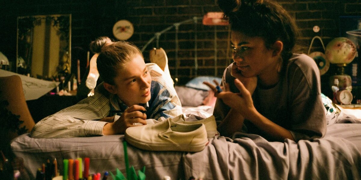 16 сериалов, которые смотрит ваша дочь-подросток втайне от вас