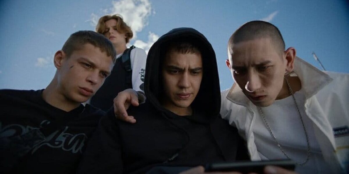 10 сериалов, которые ваш сын-подросток смотрит втайне от вас 