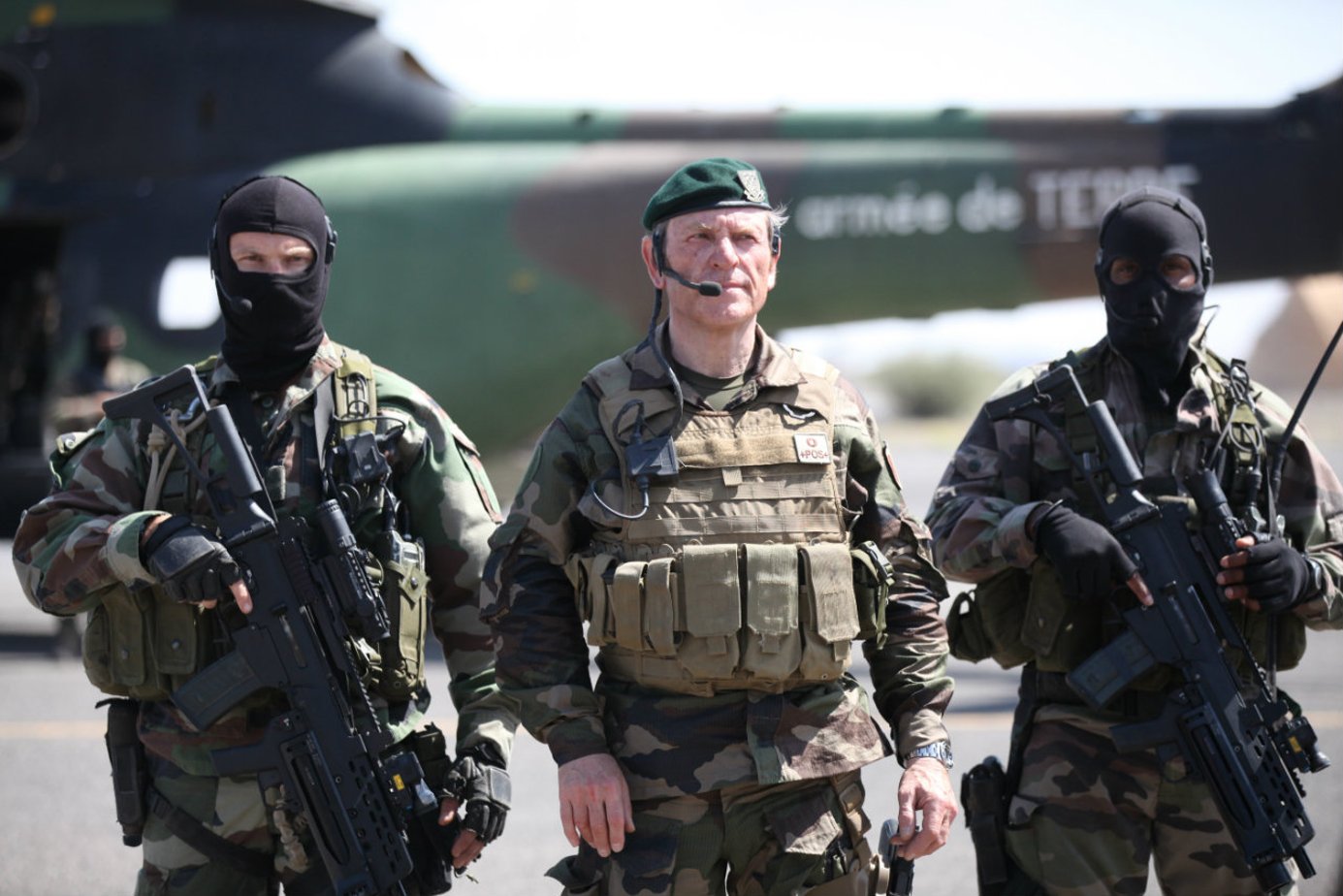 Отряд проявить. Отряд особого назначения боевик, драма, военный Франция, 2011 год.