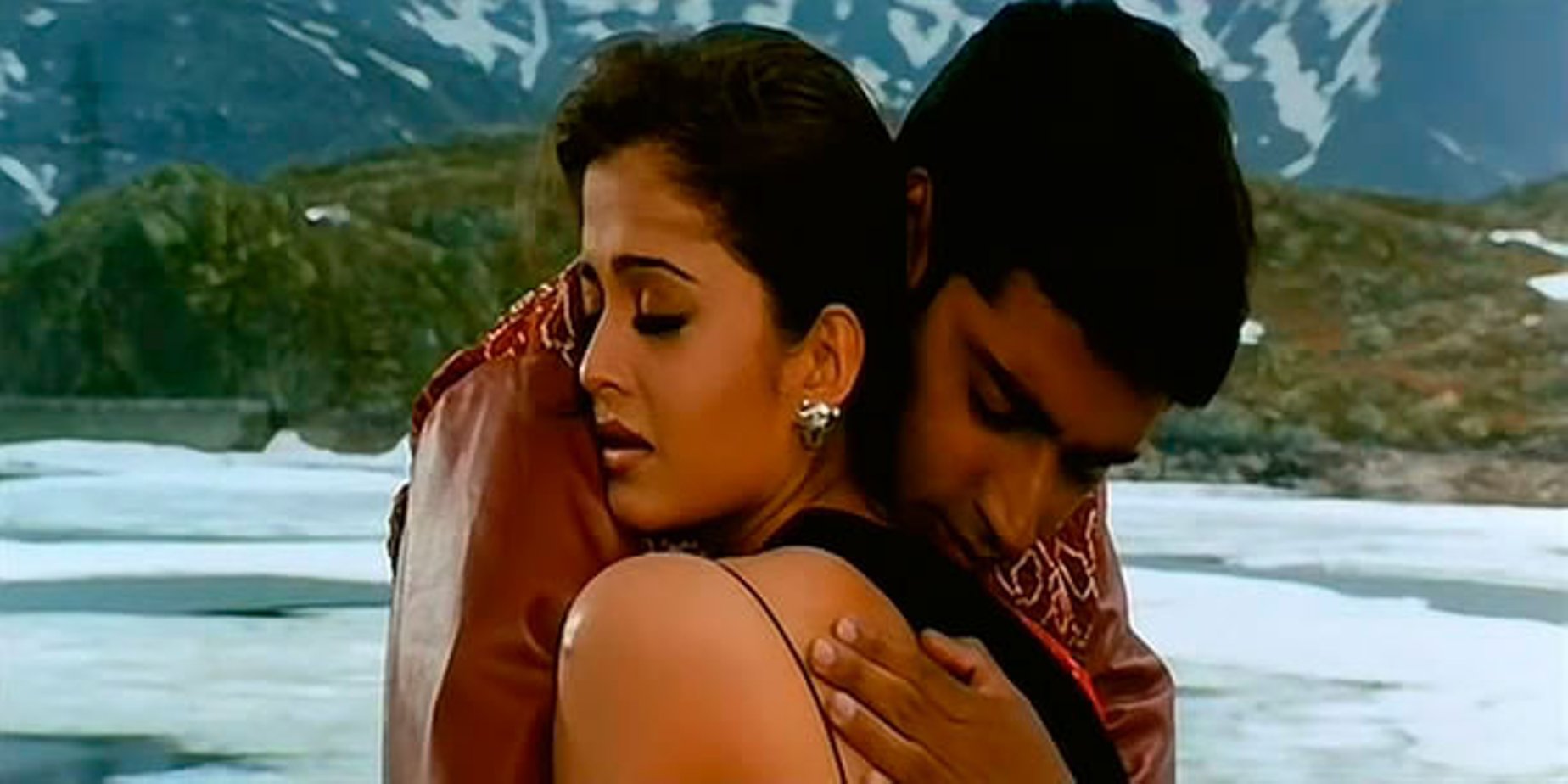 Новая история любви индийский. Несколько слов о любви (2000) Dhaai Akshar Prem ke. Узы любви Индия 2001.